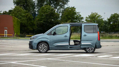 Waarom de perfecte elektrische gezinsauto eigenlijk een busje is