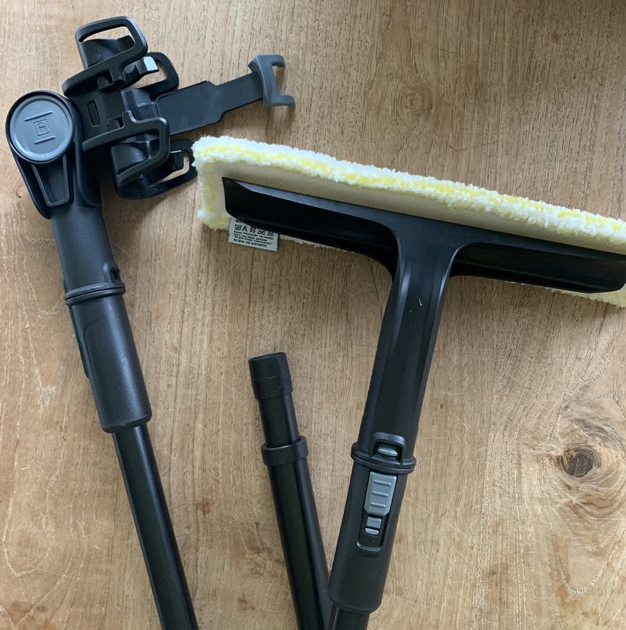 Met de WV Extension-set maak je ramenlappen tot 3 meter hoogte eenvoudiger