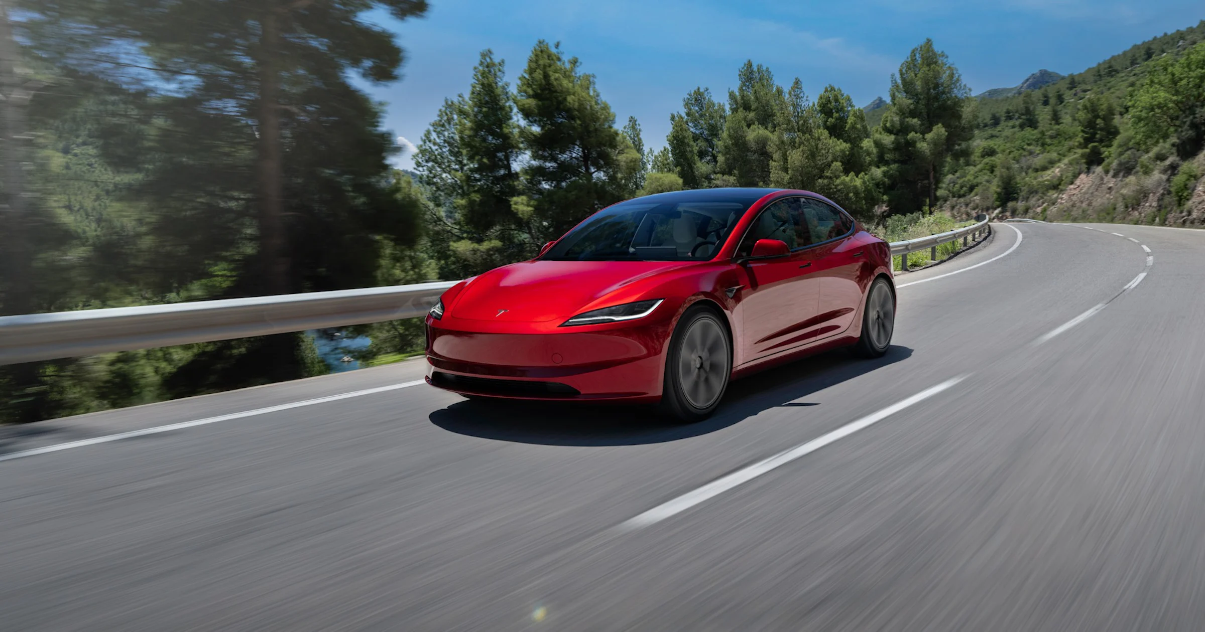 Zelfrijdende Tesla-auto's mogen in Nederland de weg op