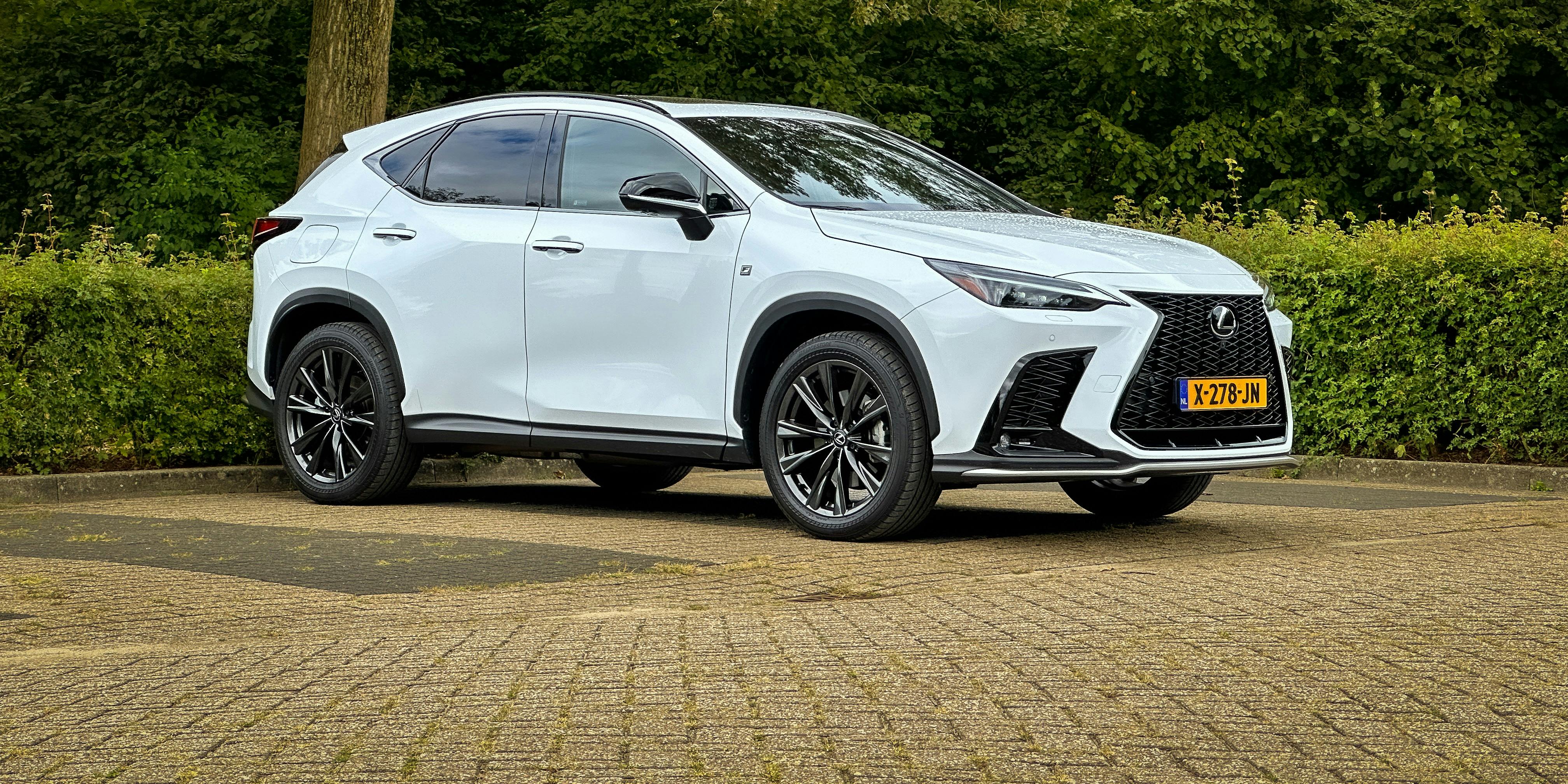 Lexus NX450h+