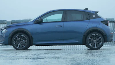 EV-test Lancia Ypsilon Electric: beproefde techniek met een grote strik eromheen