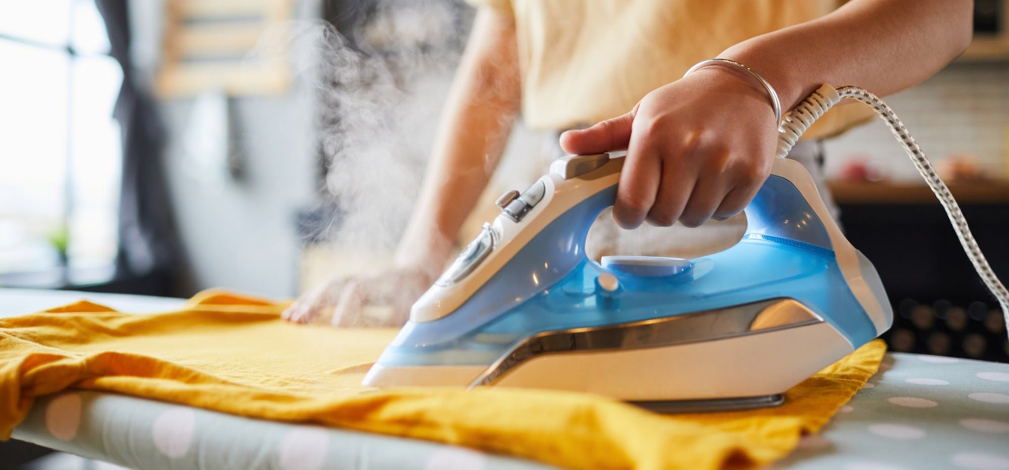 Strijken met een stoomstrijkijzer