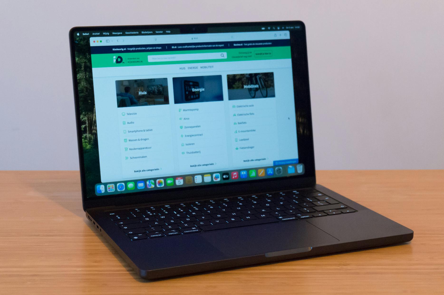 MacBook Pro M4 2024.