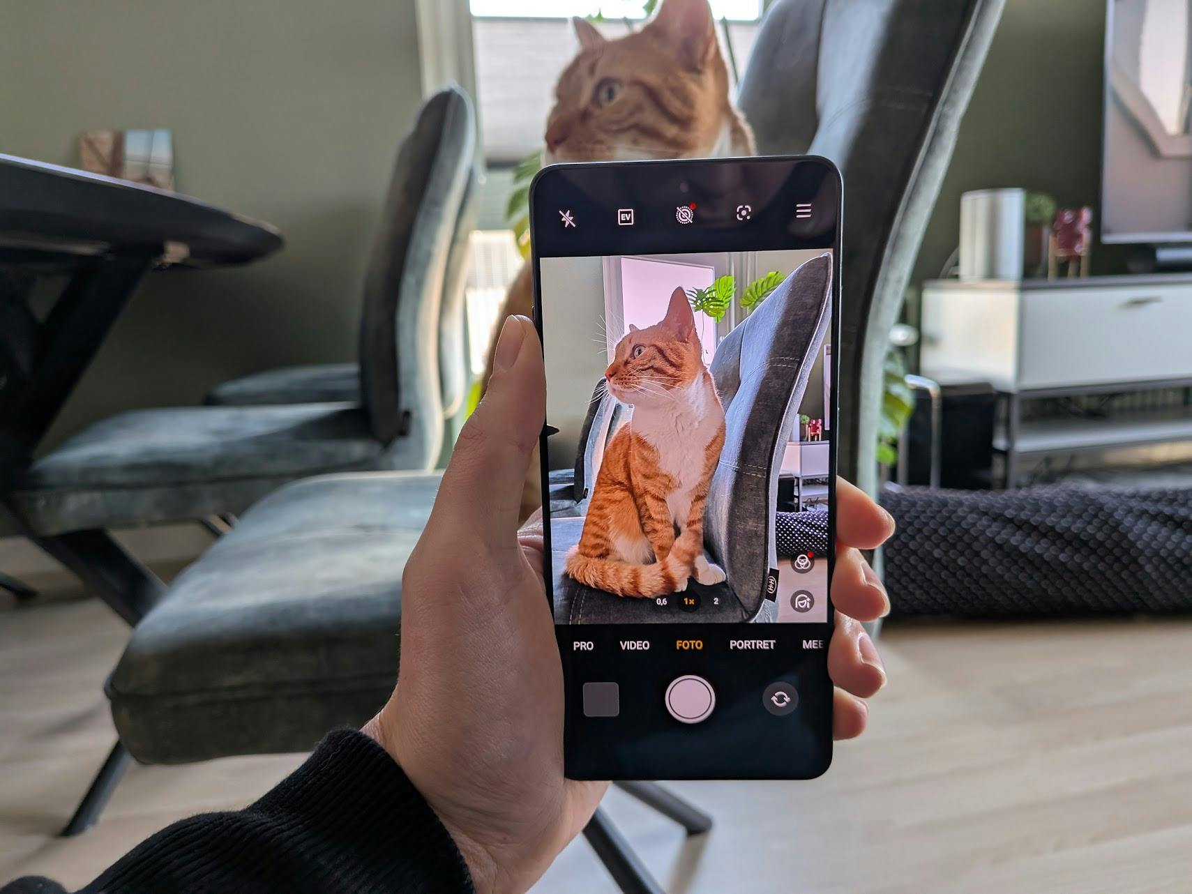 De hoofdcamera is goed, de groothoekcamera niet zo.