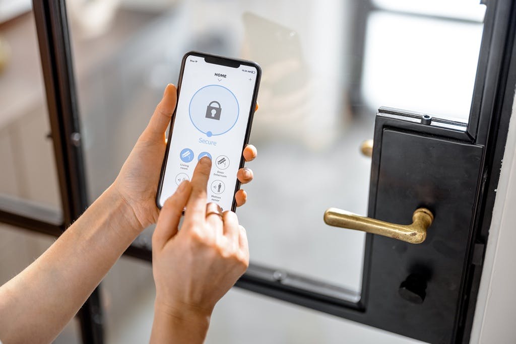 Ook je smarthome-apparaten zijn beveiligd dankzij de mobiele beveiliging voor smartphones en tablets van ESET.