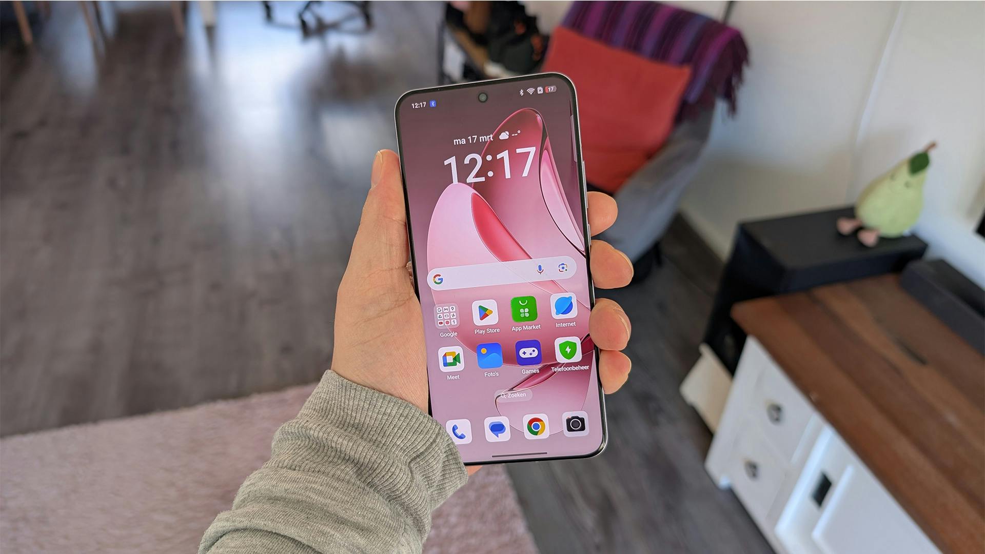 Review Oppo Reno 13 Pro – Speelt op safe