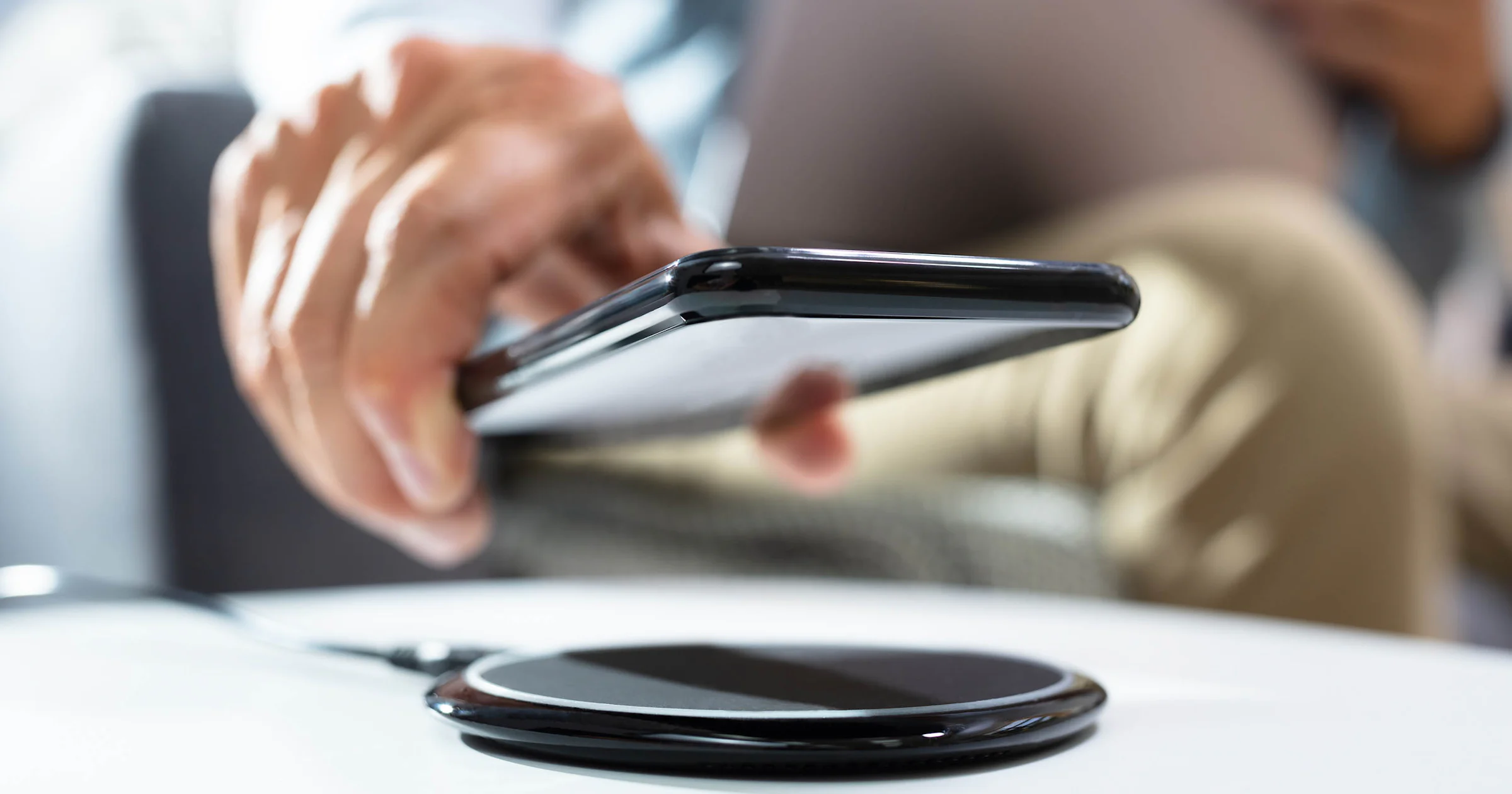 Draadloos opladen: wat is het verschil tussen MagSafe en Qi2?