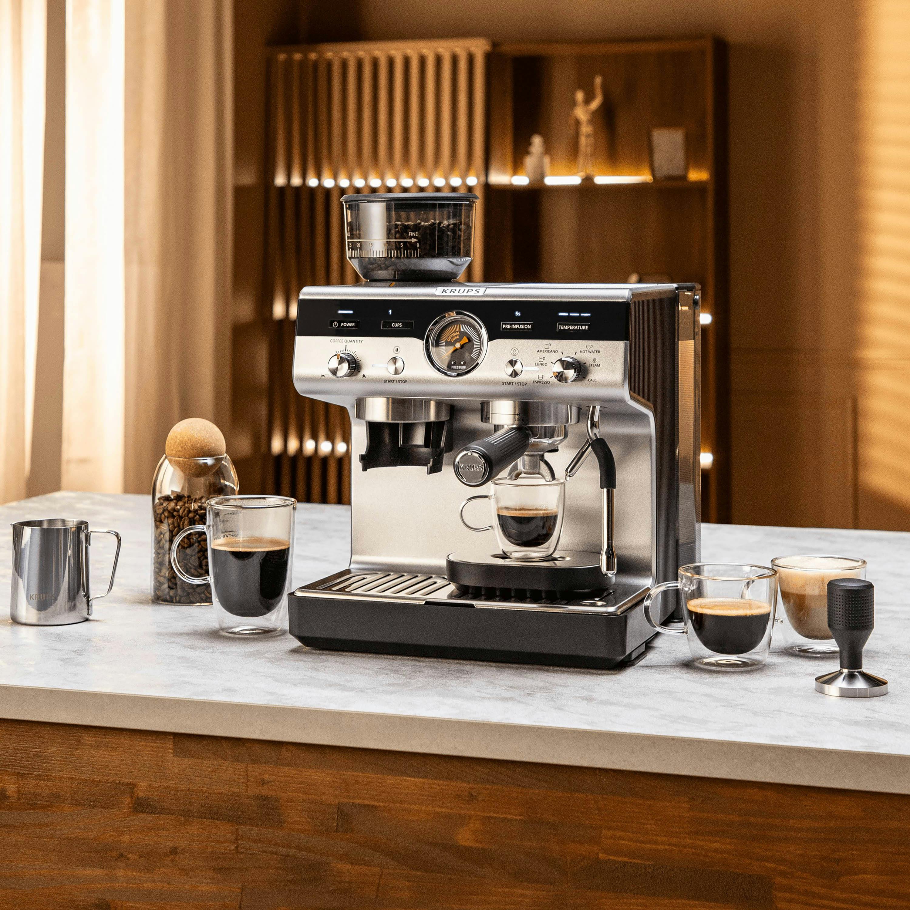 Nieuw van Krups: pistonmachine met 30 maalstanden en stoompijpje