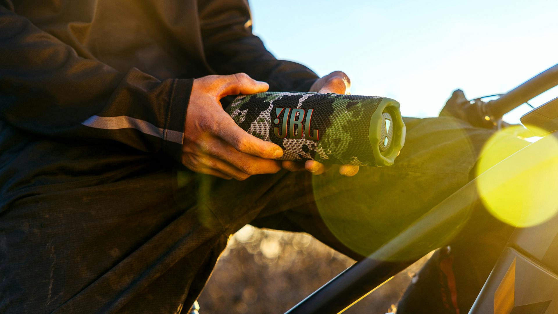 Review JBL Flip 7 – Kleine speaker speelt luider dan ooit