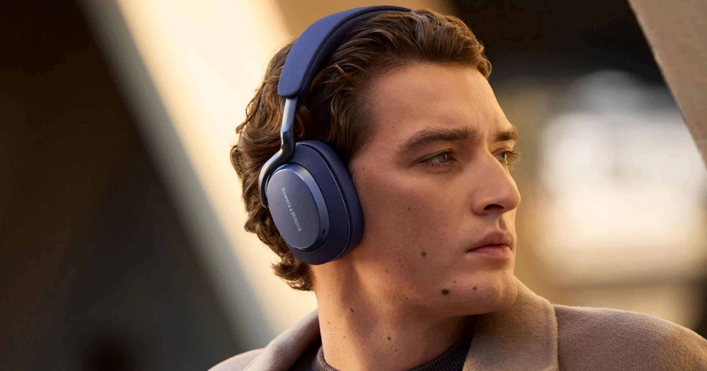 Bowers & Wilkins brengt nieuwe draadloze hoofdtelefoon Px7 S3 uit