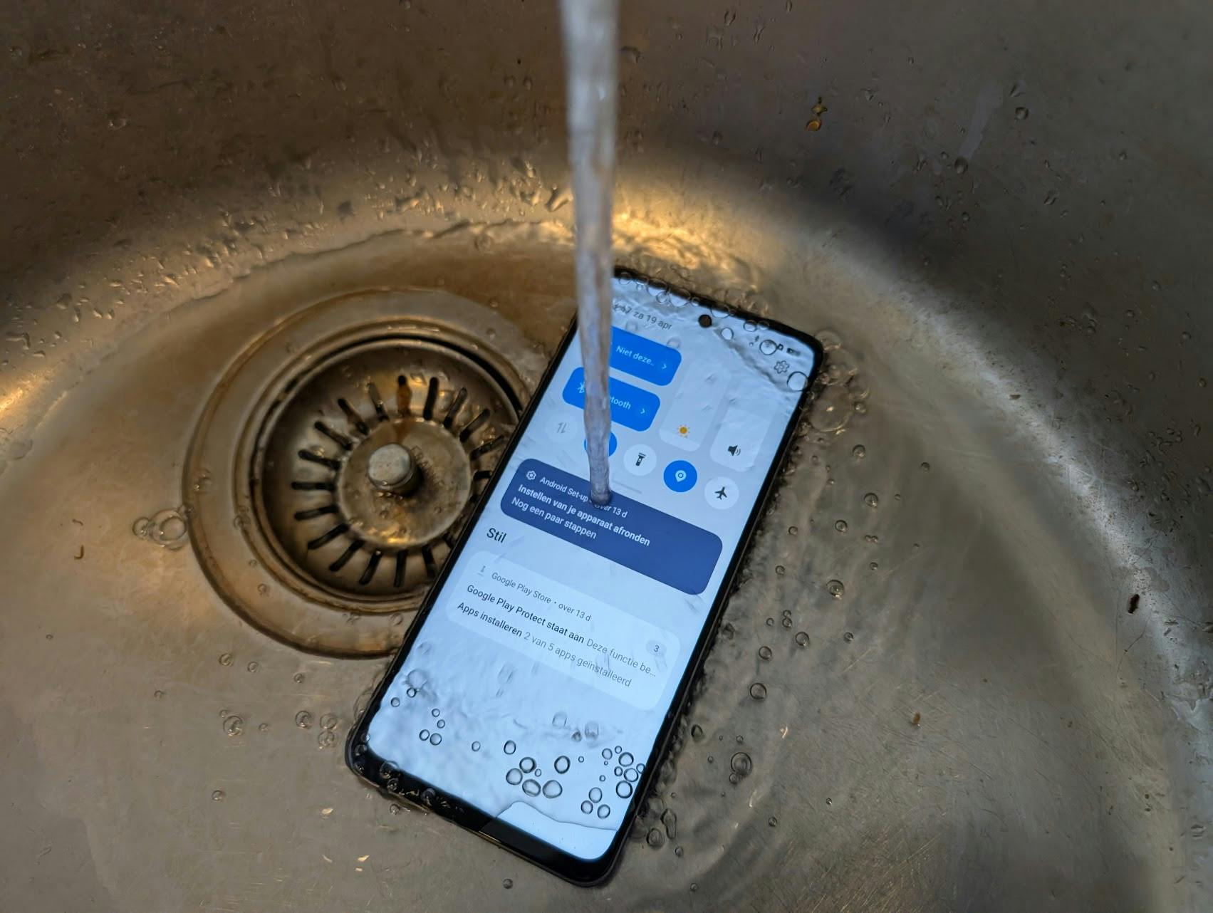 Review Oppo A5 Pro 5G – Kan tegen een stootje