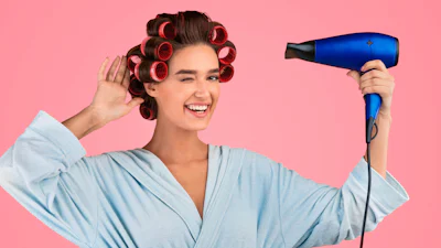 Haar voor je geld: 5 stylingtangen en föhns voor een piekfijne Moederdag