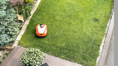 Waarom een robotmaaier ook bij een klein gazon uitkomst biedt
