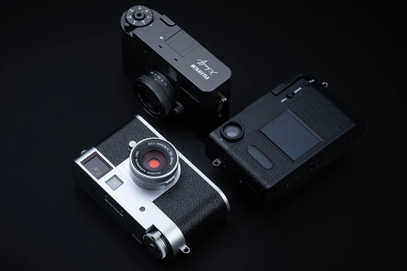 Nieuw van Fujifilm - De X half camera