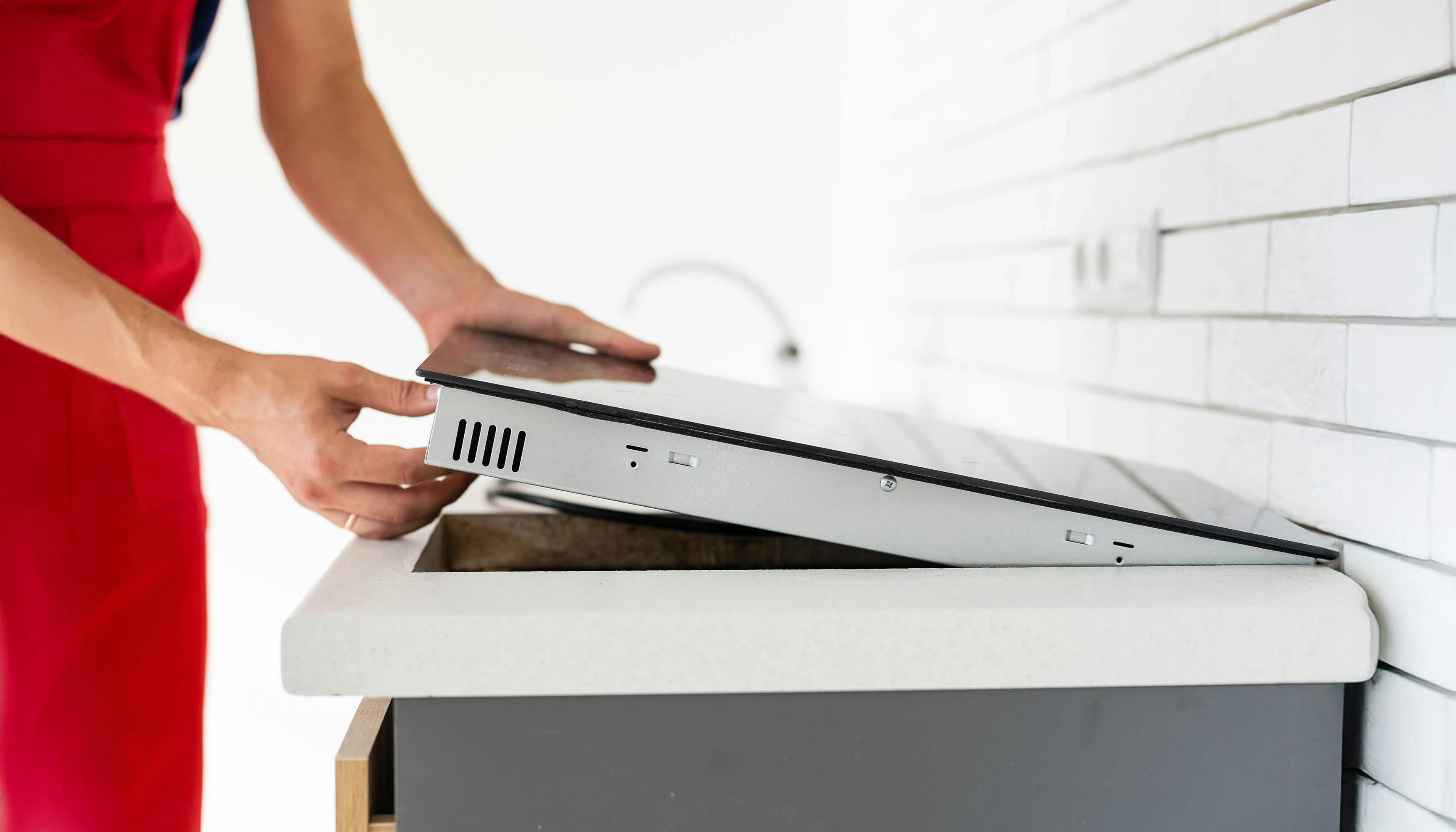 Zelf je elektrische kookplaat aansluiten? Zo doe je dat slim en veilig!