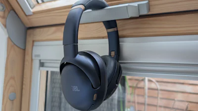 Review JBL Tour One M3 – Zeer complete hoofdtelefoon