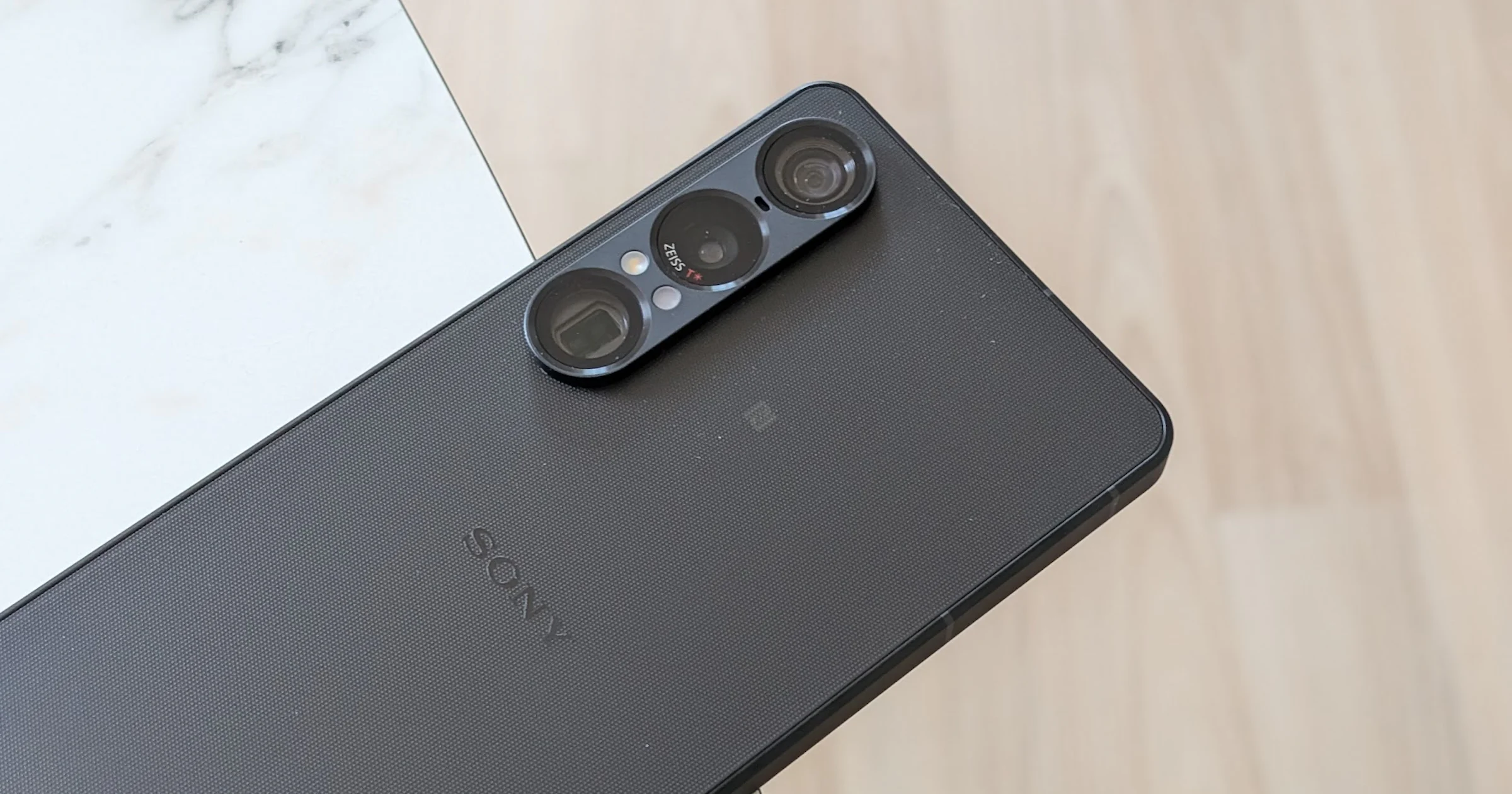 Review Sony Xperia 1 VII – Geplaagde topsmartphone met te hoge adviesprijs