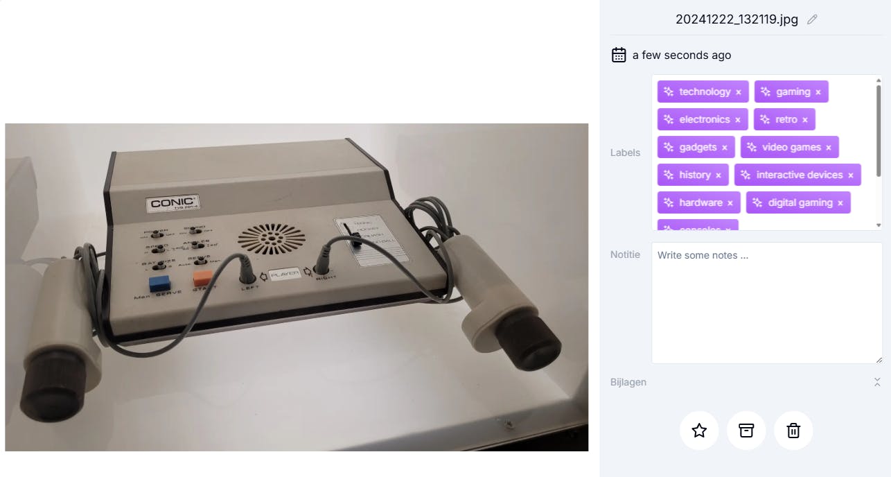 Ook toegevoegde afbeeldingen worden automatisch van labels voorzien door AI.