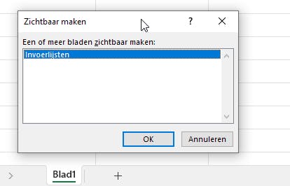 Klik met de rechtermuisknop op een tab om werkbladen opnieuw zichtbaar te maken.