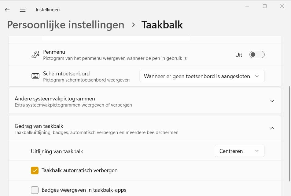 Door de taakbalk automatisch te verbergen, blijft je bureaublad lekker leeg.