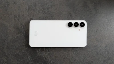 Review Samsung Galaxy S25 FE – Fijne smartphone maar het prijsverschil met de S25 is klein