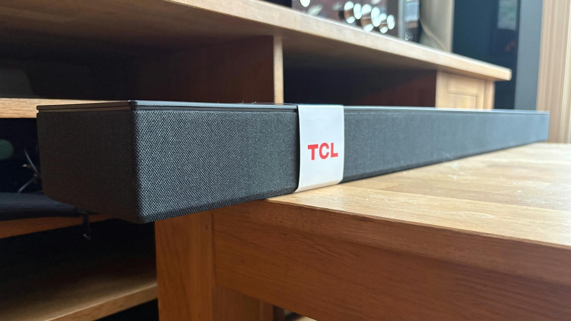 Review TCL Q65H – Betaalbare soundbar met krachtig tv-geluid