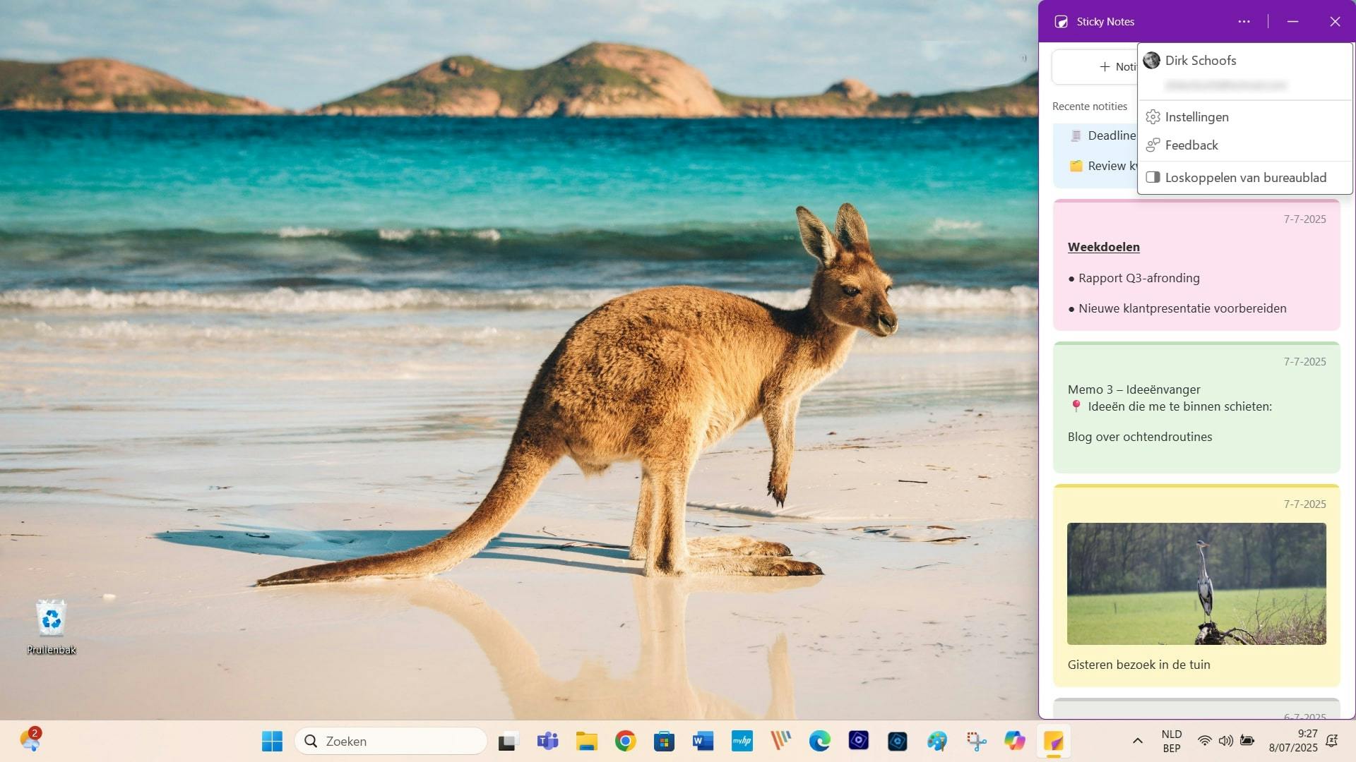 Je kunt Sticky Notes docken en losmaken van de zijkant.