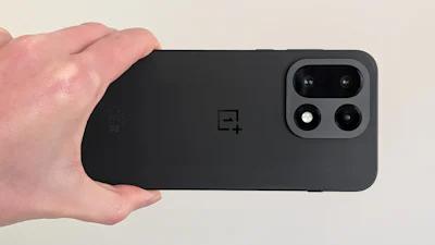Review OnePlus 15 – Smartphone die je niet elke nacht hoeft op te laden