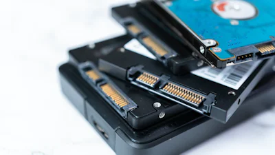SSD vs. HDD: waarom is een SSD zo veel sneller dan een harde schijf?