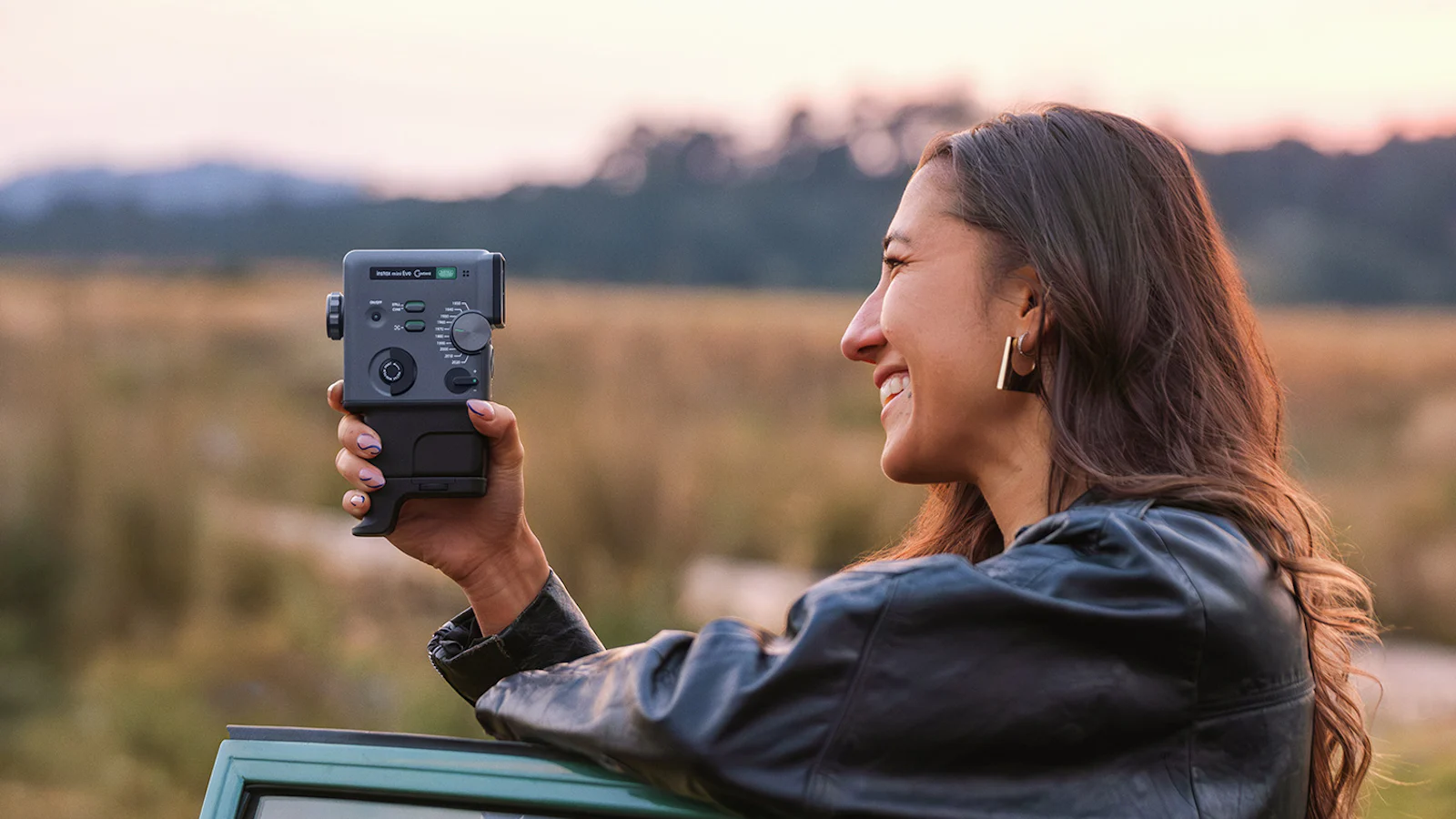 Retro in duplo: Fujifilm instax mini Evo Cinema