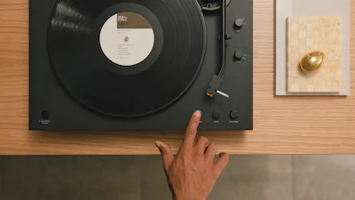 Vinyl luisteren zonder kabelspaghetti: Sony komt met twee nieuwe bluetooth-spelers