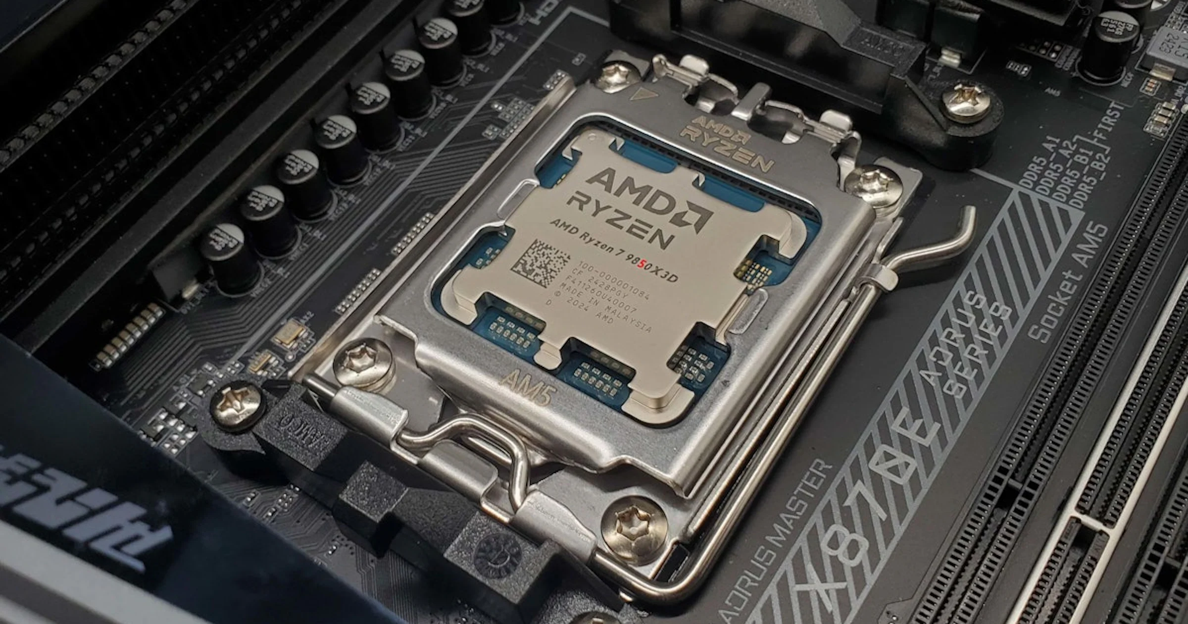 AMD maakt adviesprijs van Ryzen 7 9850X3D bekend