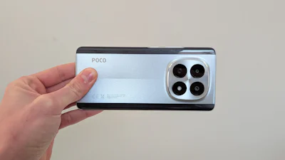 Review Poco M8 – Deze smartphone kun je gerust negeren