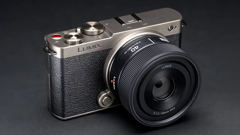 Lean and mean: Panasonic Lumix S 40mm F2