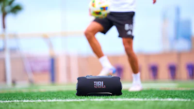 Review JBL Xtreme 5 – Stoere blikvanger met een luid geluid
