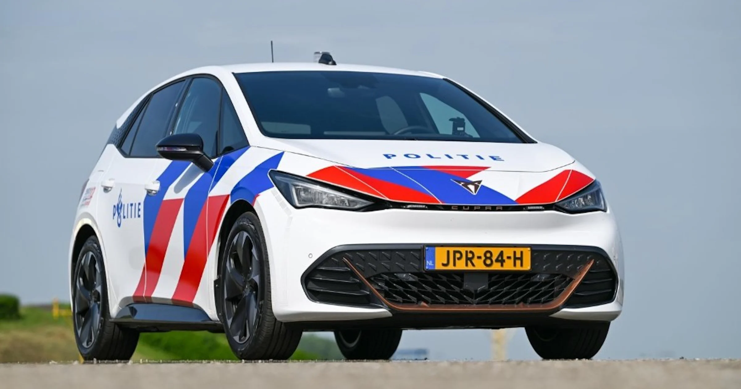 Nederlandse politie gaat deels met elektrische auto's rijden