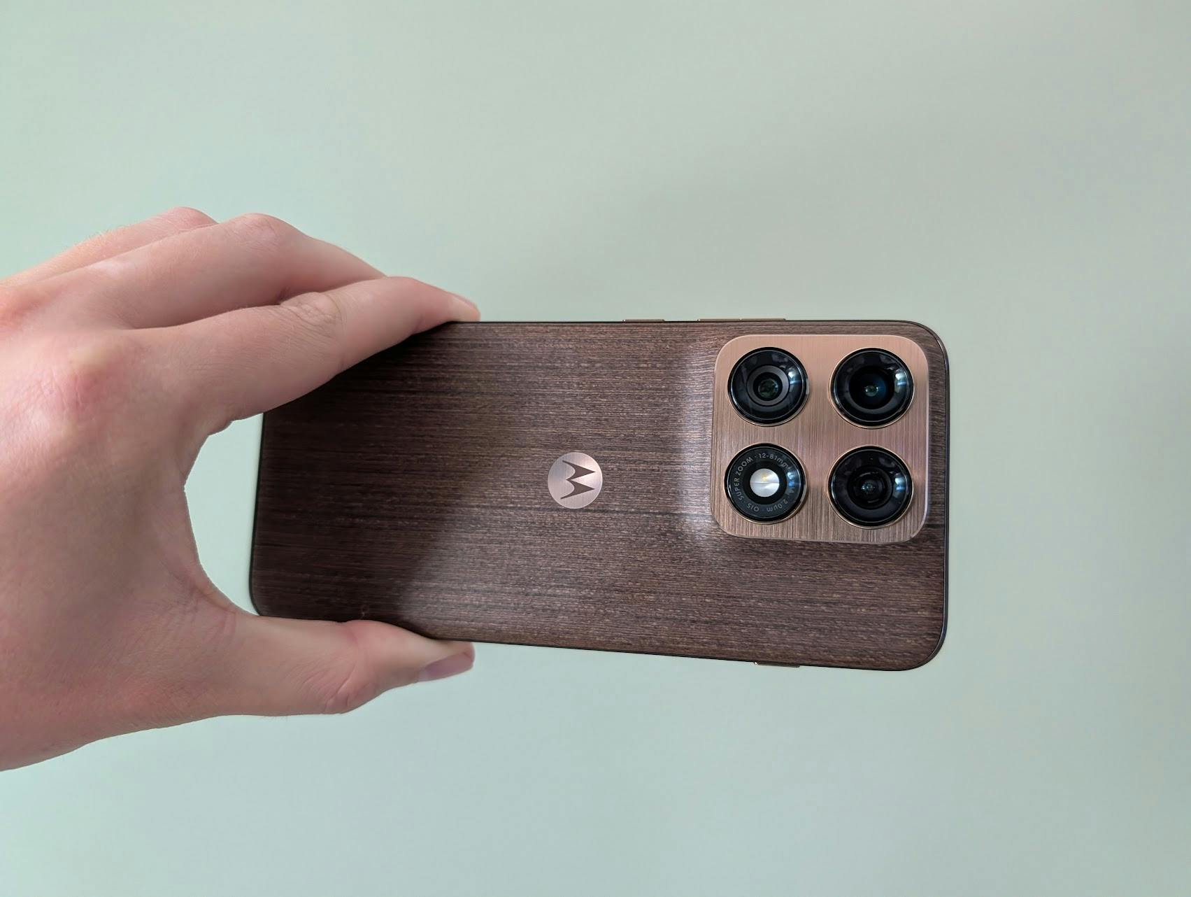 Review Motorola edge 70 Pro - Het oog wil ook wat