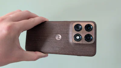 Review Motorola edge 70 Pro - Het oog wil ook wat