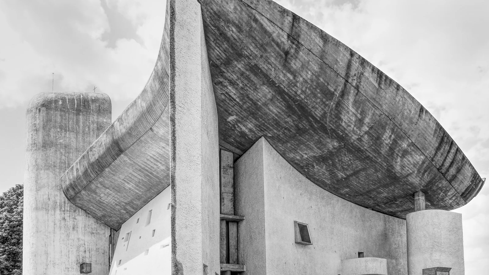 Zo fotografeer je brutalistische architectuur: 5 tips voor beton met impact