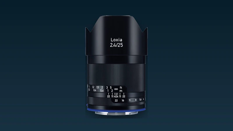 Zeiss Loxia 2.4/25 review - Het edele handwerk