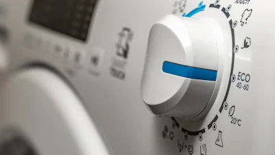 Waarom het eco-programma van je wasmachine zo lang duurt