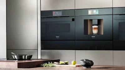 Vier Siemens-apparaten in je nieuwe keuken? Dan krijg je een kookplaat met afzuiging cadeau