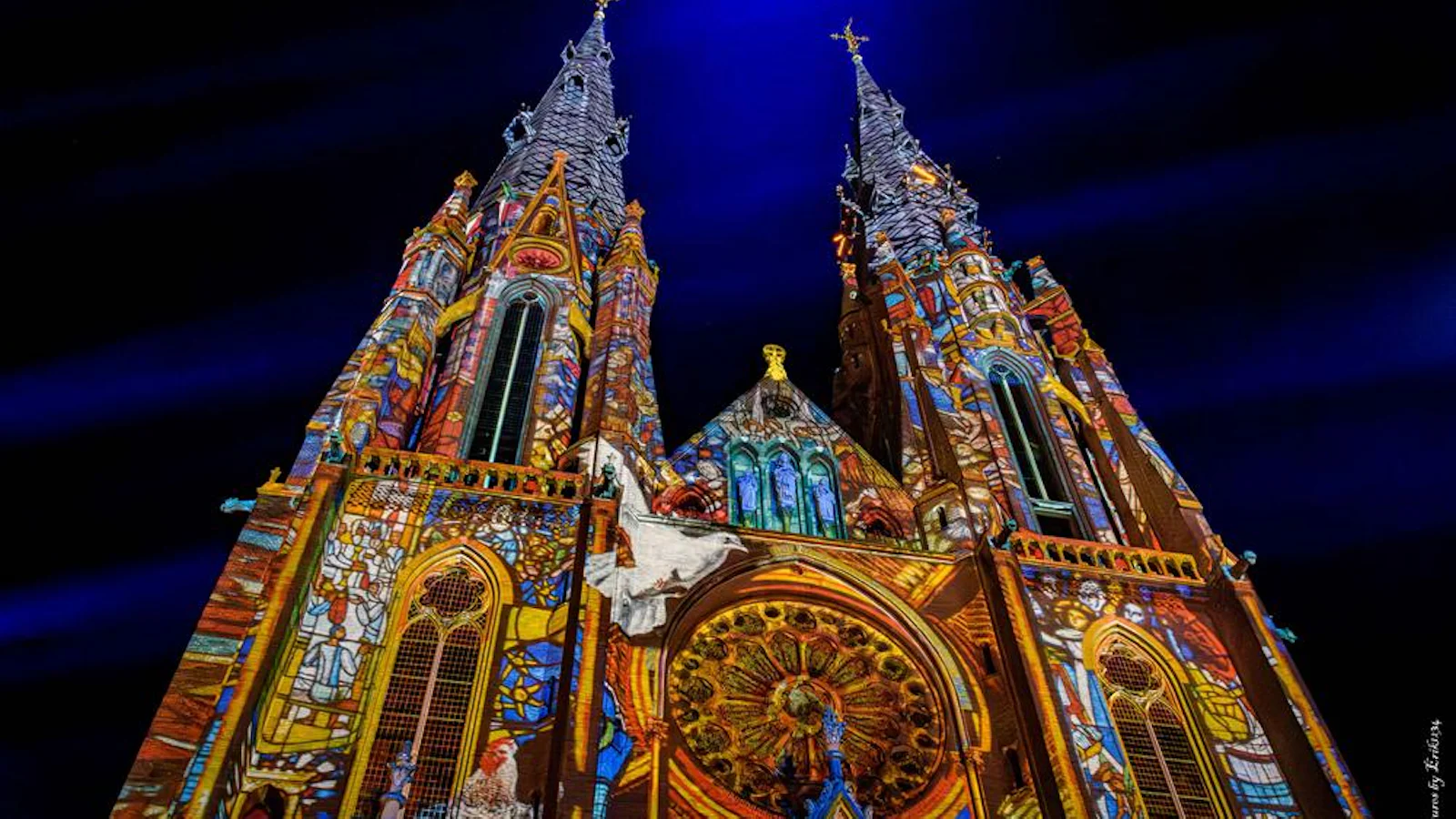 GEZOCHT! Fotografeer GLOW Eindhoven met Zoom.nl!