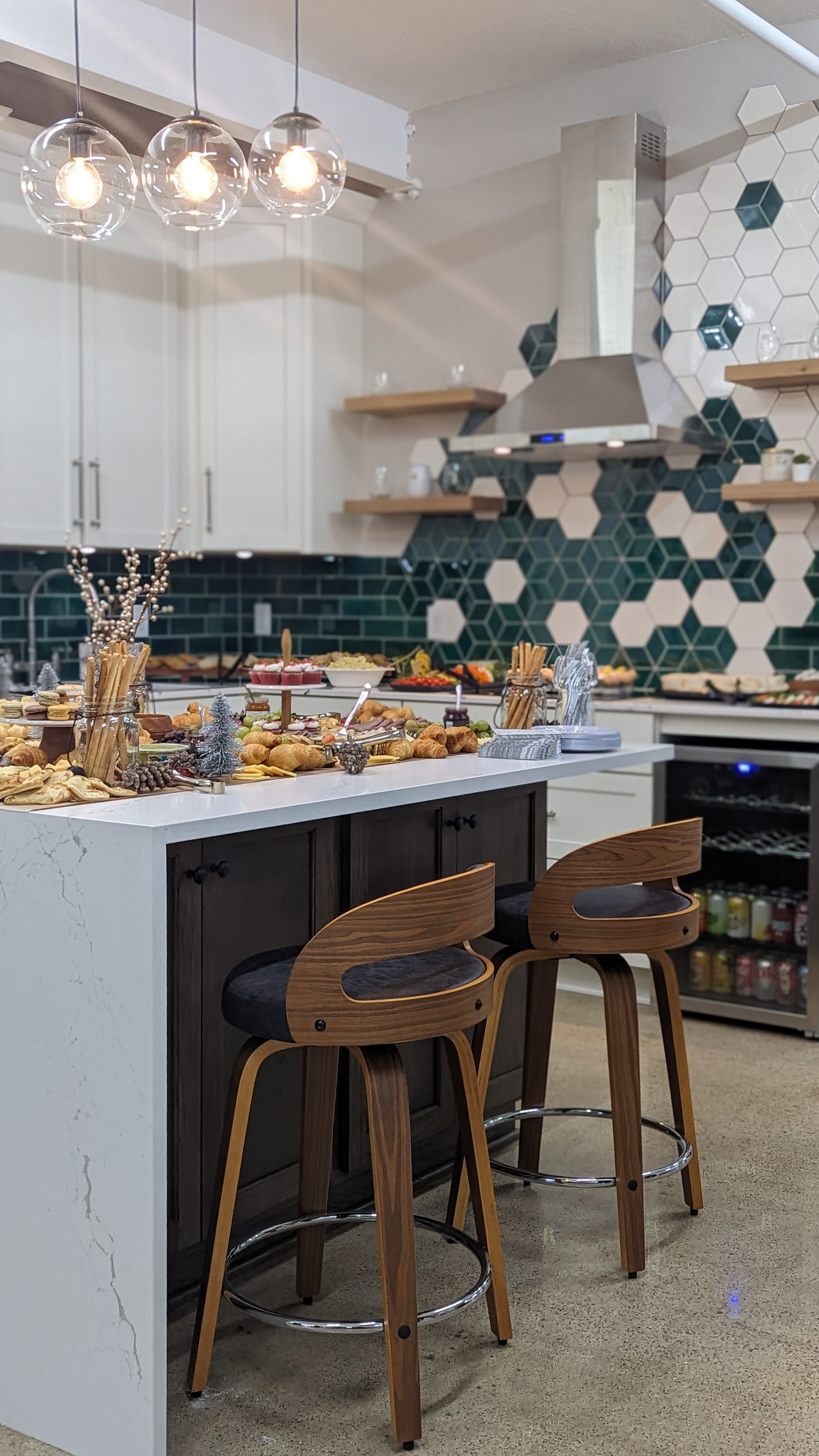 Dover • Hickory • Driftwood