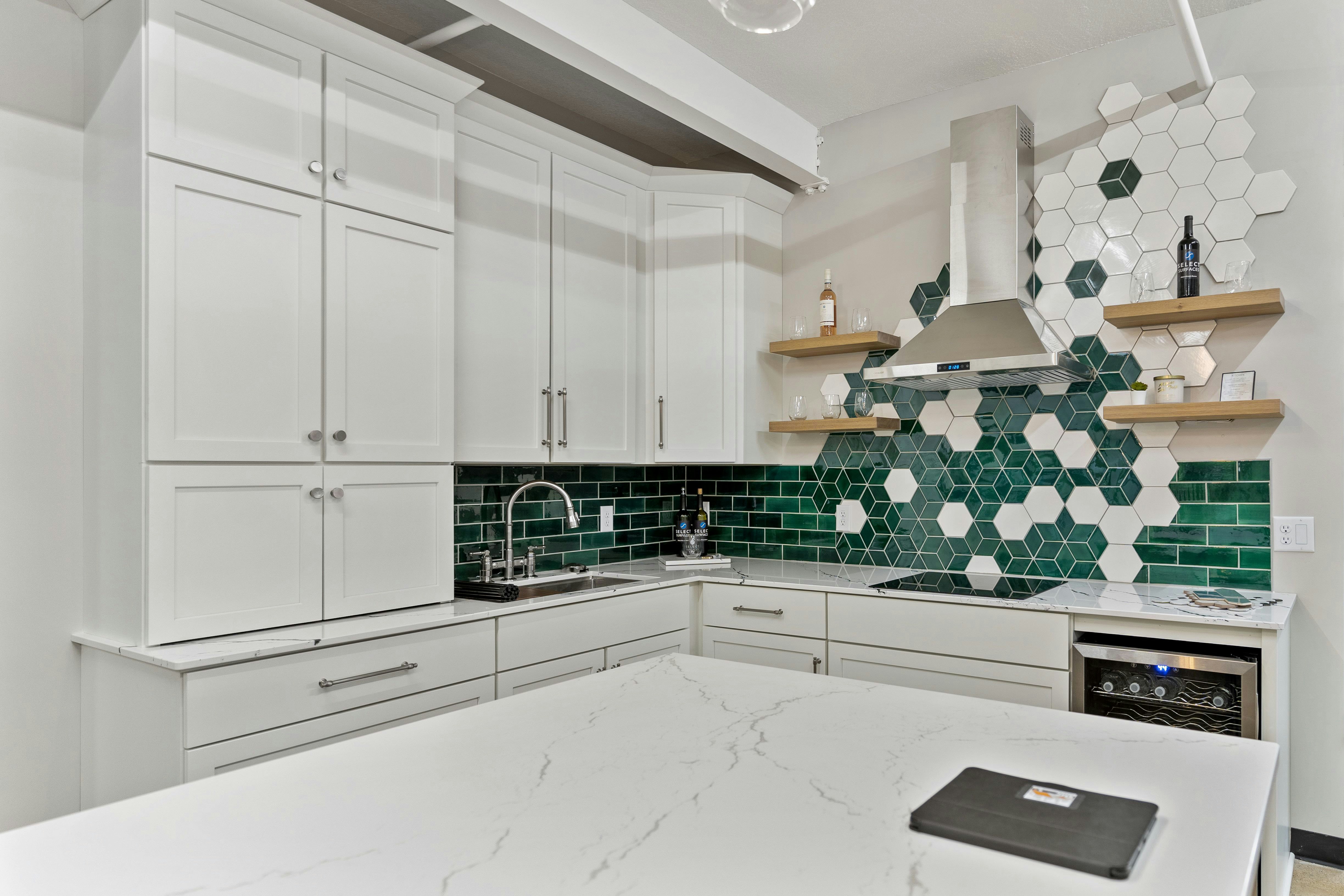 Kitchens cabinets gallery photo featuring a Lexington, Painted Maple, Lily finished product.