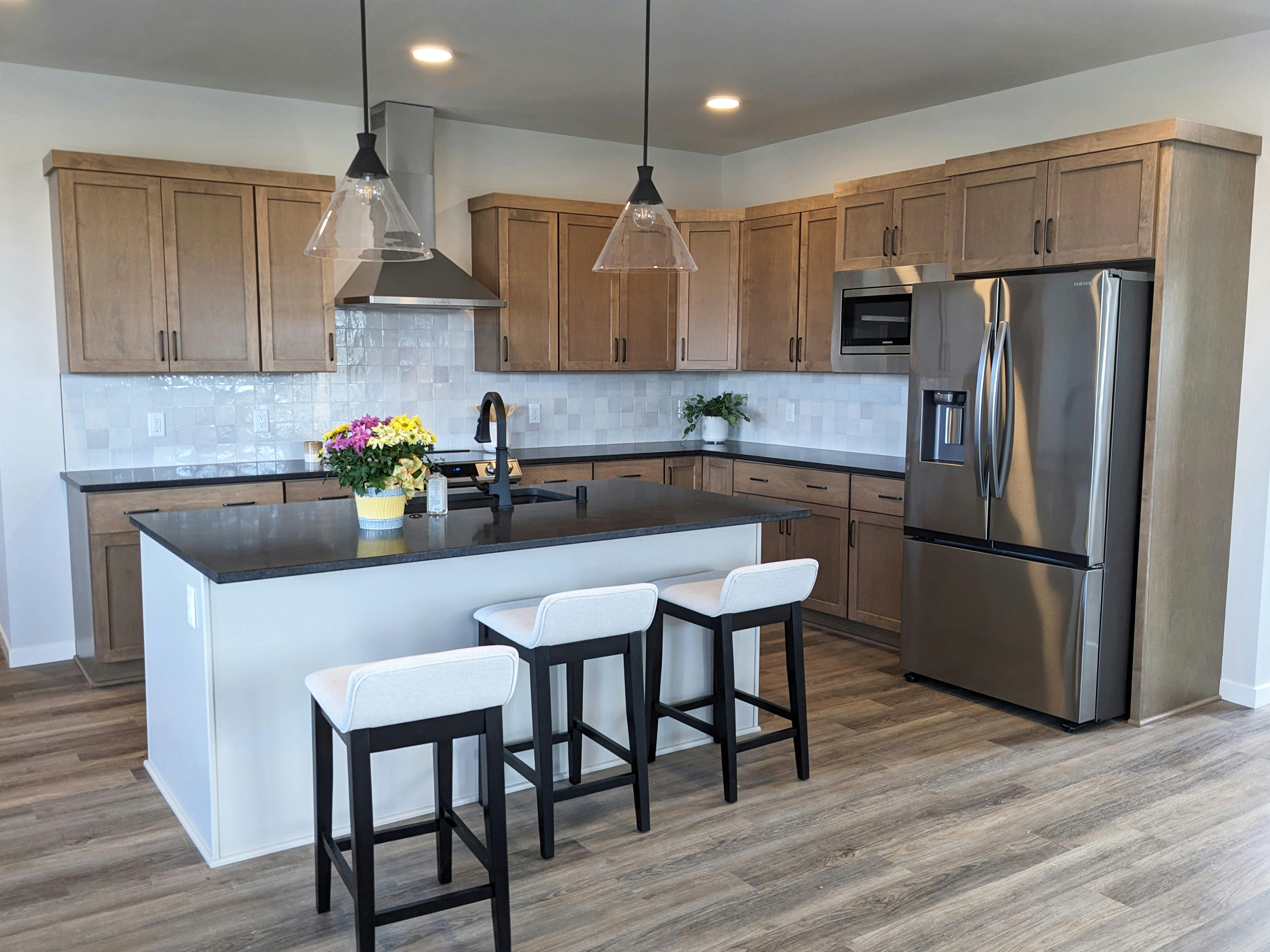 Kitchens cabinets gallery photo featuring a Lexington, Maple, Canyon finished product.