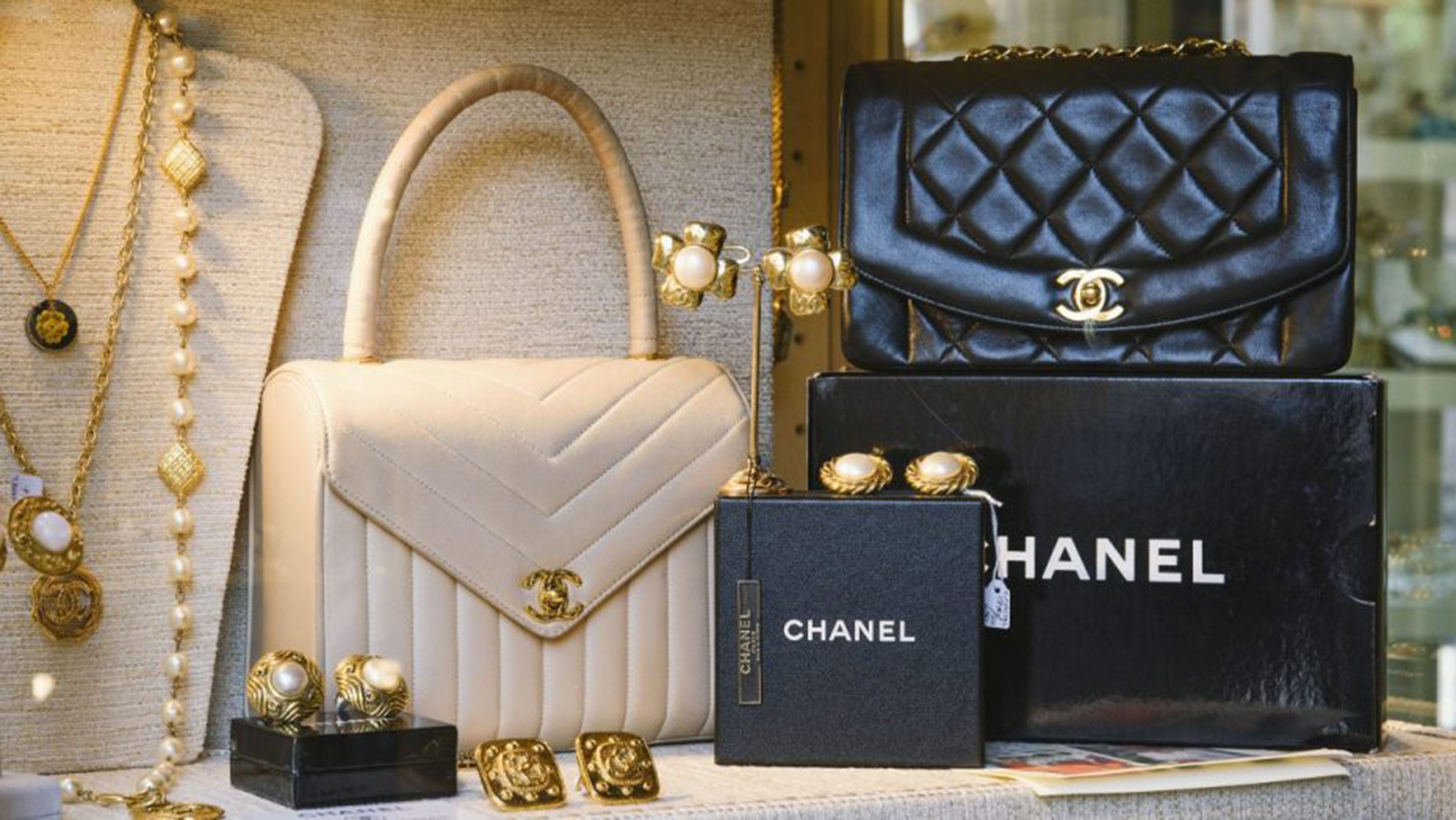 Chanel Carrea