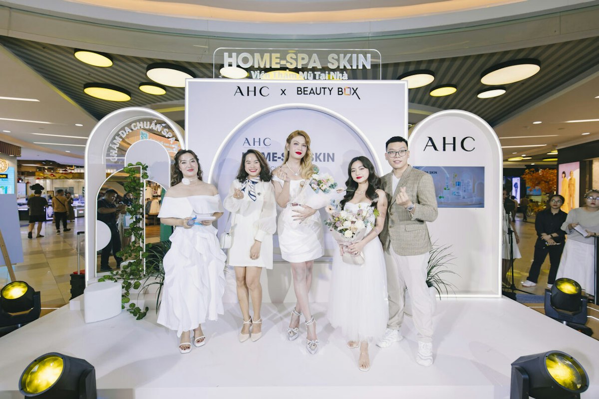 Khám phá chu trình "Chăm da chuẩn spa Hàn" cùng AHC và Beauty Box Việt Nam