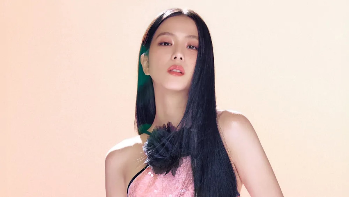 Self-Portrait công bố Jisoo BLACKPINK là gương mặt mới nhất của hãng