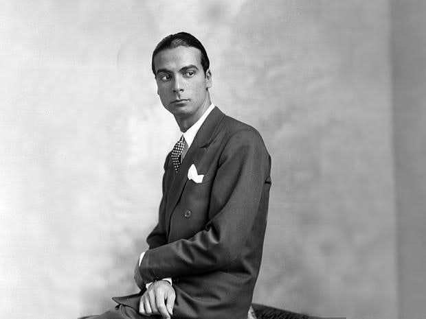 INARI JÜN COSTURA PAMPLONA TALLER DISEÑO PATRONAJE Y CONFECCIÓN APRENDER A COSER IRUÑA BLOG CRISTOBAL BALENCIAGA EN EL CINE